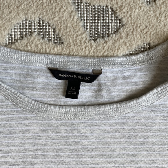 BANANA REPUBLIC | RUFFLE SHIRT - Picture 2 of 5